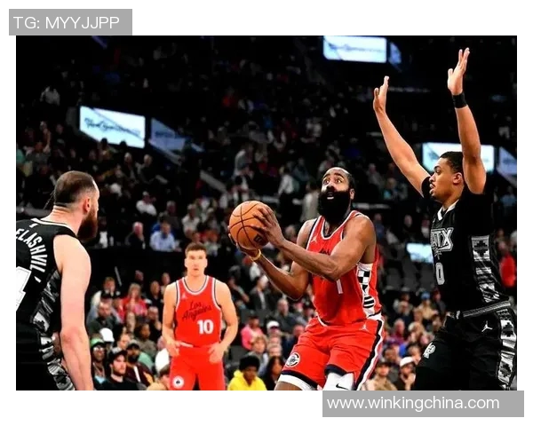 快船战胜灰熊，稳坐胜利